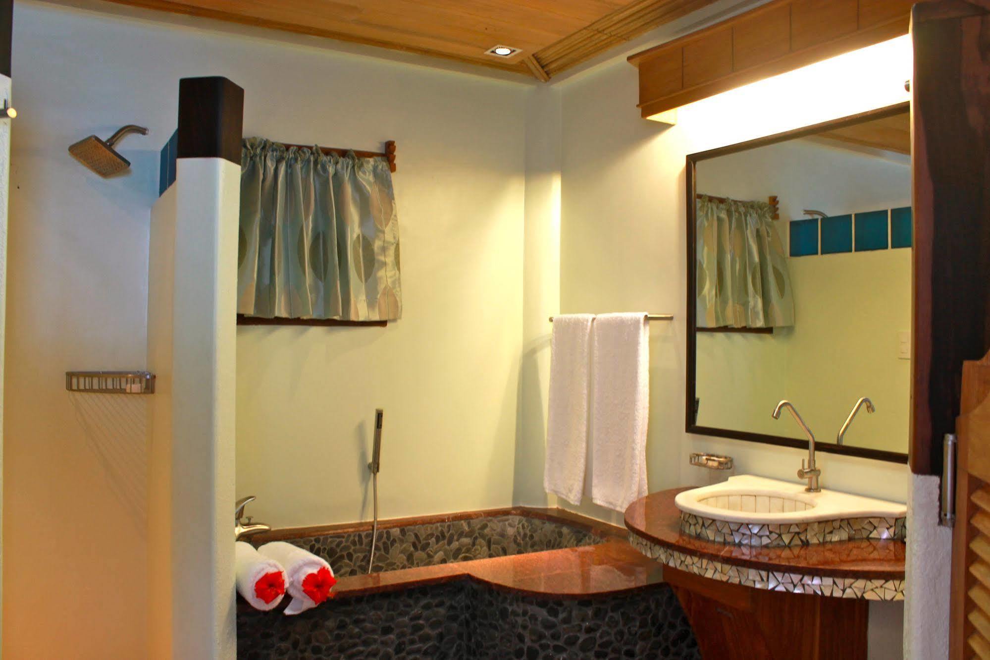 Noanoa Island (Adults Only) Hotel Taytay  Kültér fotó